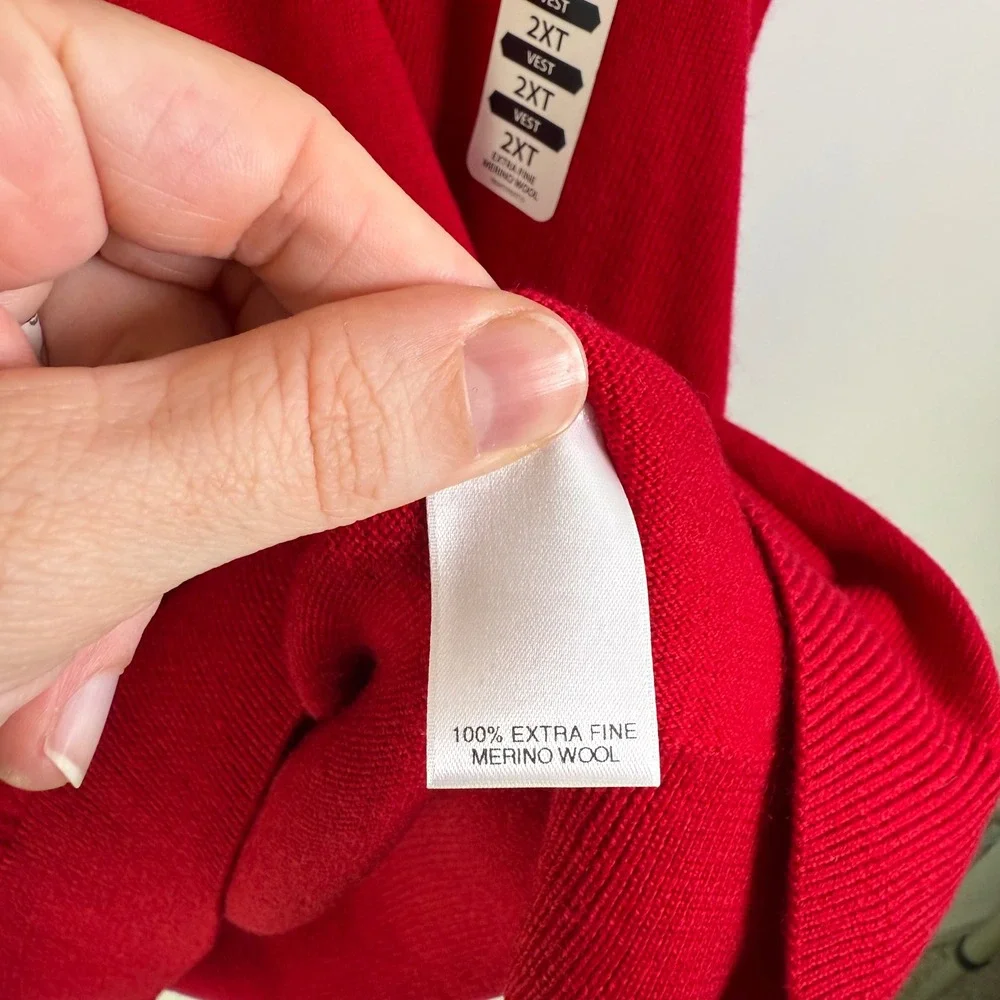 NEW Turnbury Men's‎ 2XT 100% Extra Fine Merino Wool V-Neck Sweater Vest NWT Red